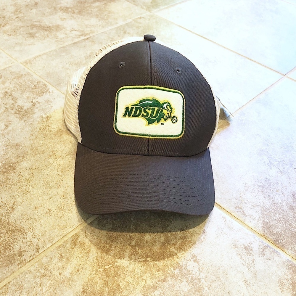 🆕 NDSU Bison adjustable mesh ball cap hat